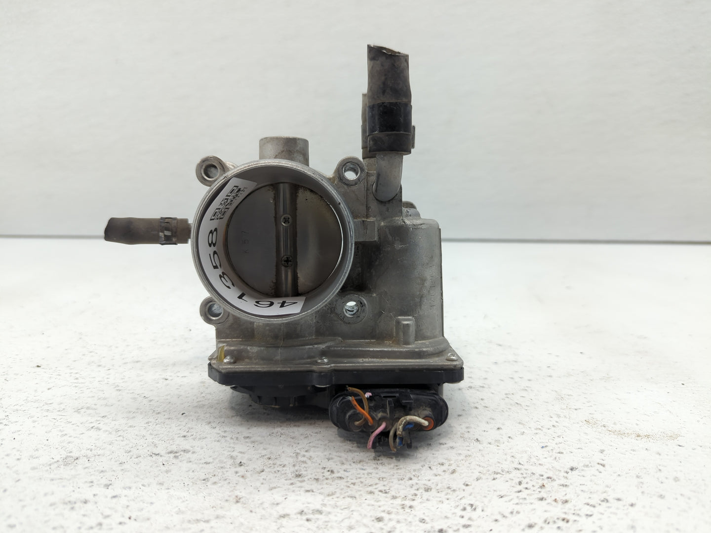 2012-2019 Hyundai Accent Throttle Body P/N:35100-2B300 Fits Fits 2012 2013 2014 2015 2016 2017 2018 2019 OEM Used Auto Parts
