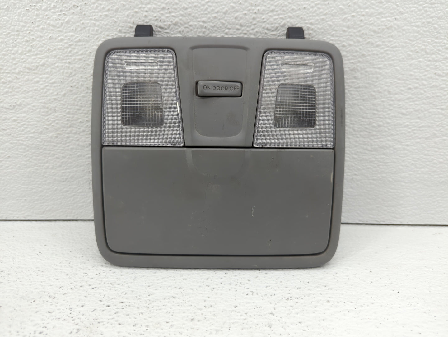 2012-2017 Hyundai Accent Overhead Roof Console Grey 461518 - Oemusedautoparts1.com