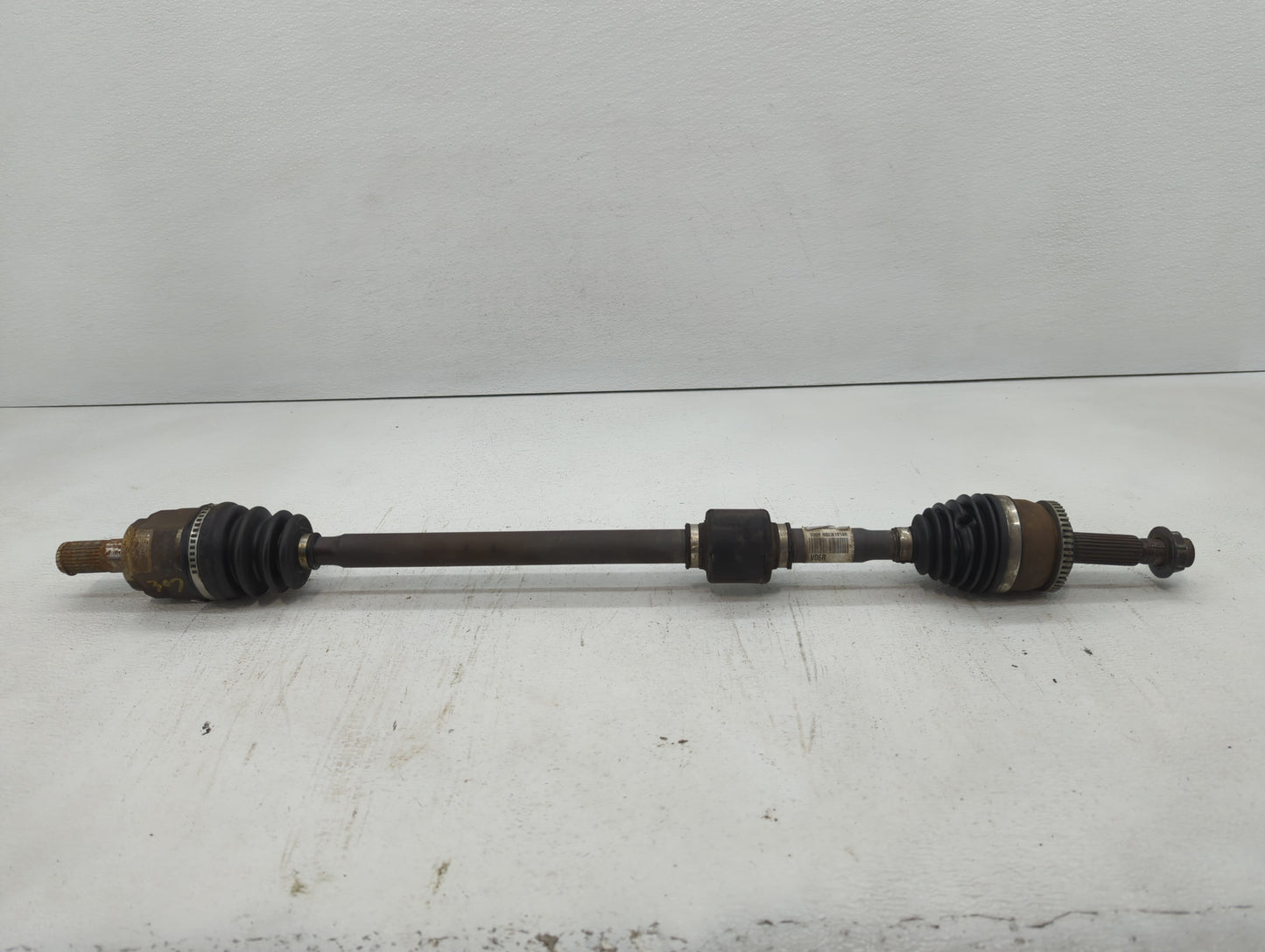 2012-2017 Hyundai Accent Axle Shaft Front Passenger Cv C/v - Oemusedautoparts1.com