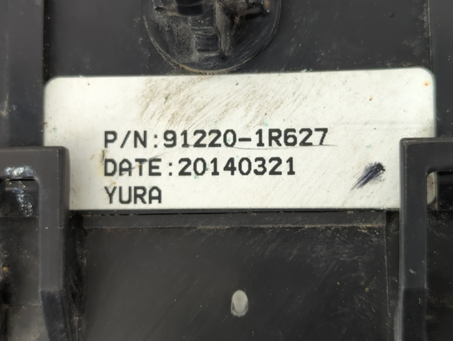 2013-2014 Hyundai Accent Fusebox Fuse Box Panel Relay Module P/N:91220-1R627 91950-1R120, 91220-1R767 Fits Fits 2013 2014 OE