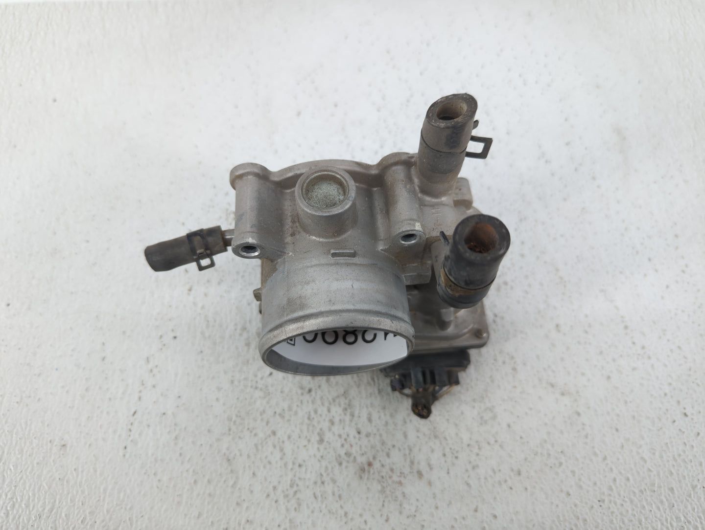 2012-2019 Hyundai Accent Throttle Body P/N:35100-2B300 Fits Fits 2012 2013 2014 2015 2016 2017 2018 2019 OEM Used Auto Parts