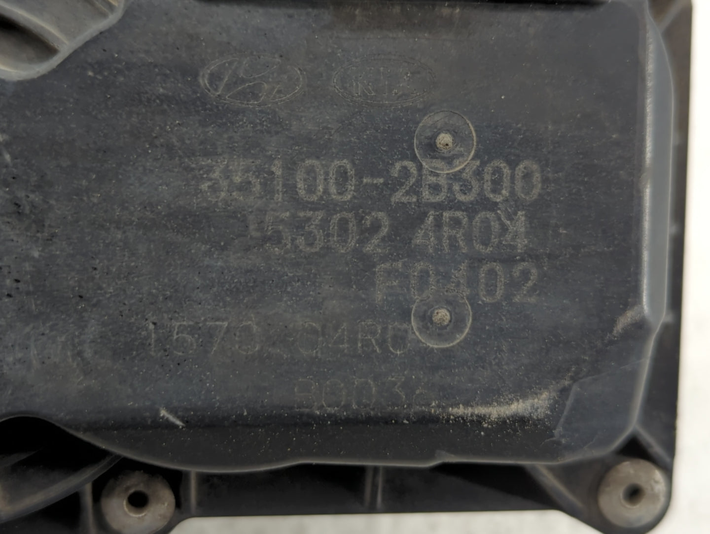 2012-2019 Hyundai Accent Throttle Body P/N:35100-2B300 Fits Fits 2012 2013 2014 2015 2016 2017 2018 2019 OEM Used Auto Parts