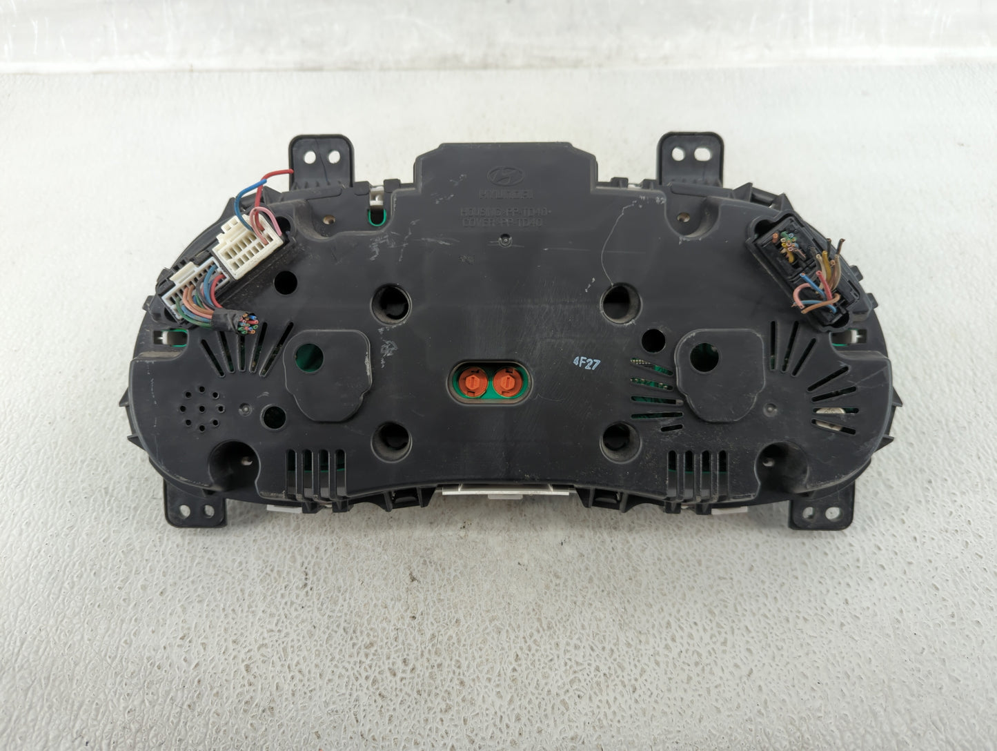 2013-2014 Hyundai Accent Instrument Cluster Speedometer Gauges P/N:94001-1R005 Fits Fits 2013 2014 OEM Used Auto Parts - Oem