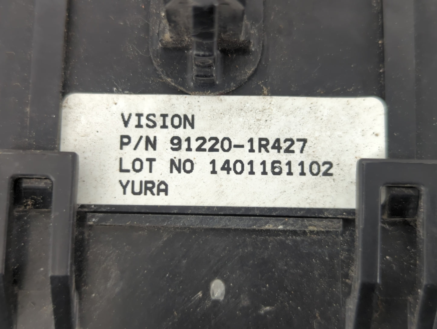 2013-2014 Hyundai Accent Fusebox Fuse Box Panel Relay Module P/N:91220-1R427 Fits Fits 2013 2014 OEM Used Auto Parts - Oemus