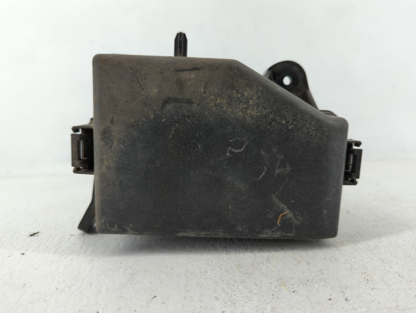 2013-2014 Hyundai Accent Fusebox Fuse Box Panel Relay Module P/N:91220-1R617 Fits Fits 2013 2014 OEM Used Auto Parts - Oemus