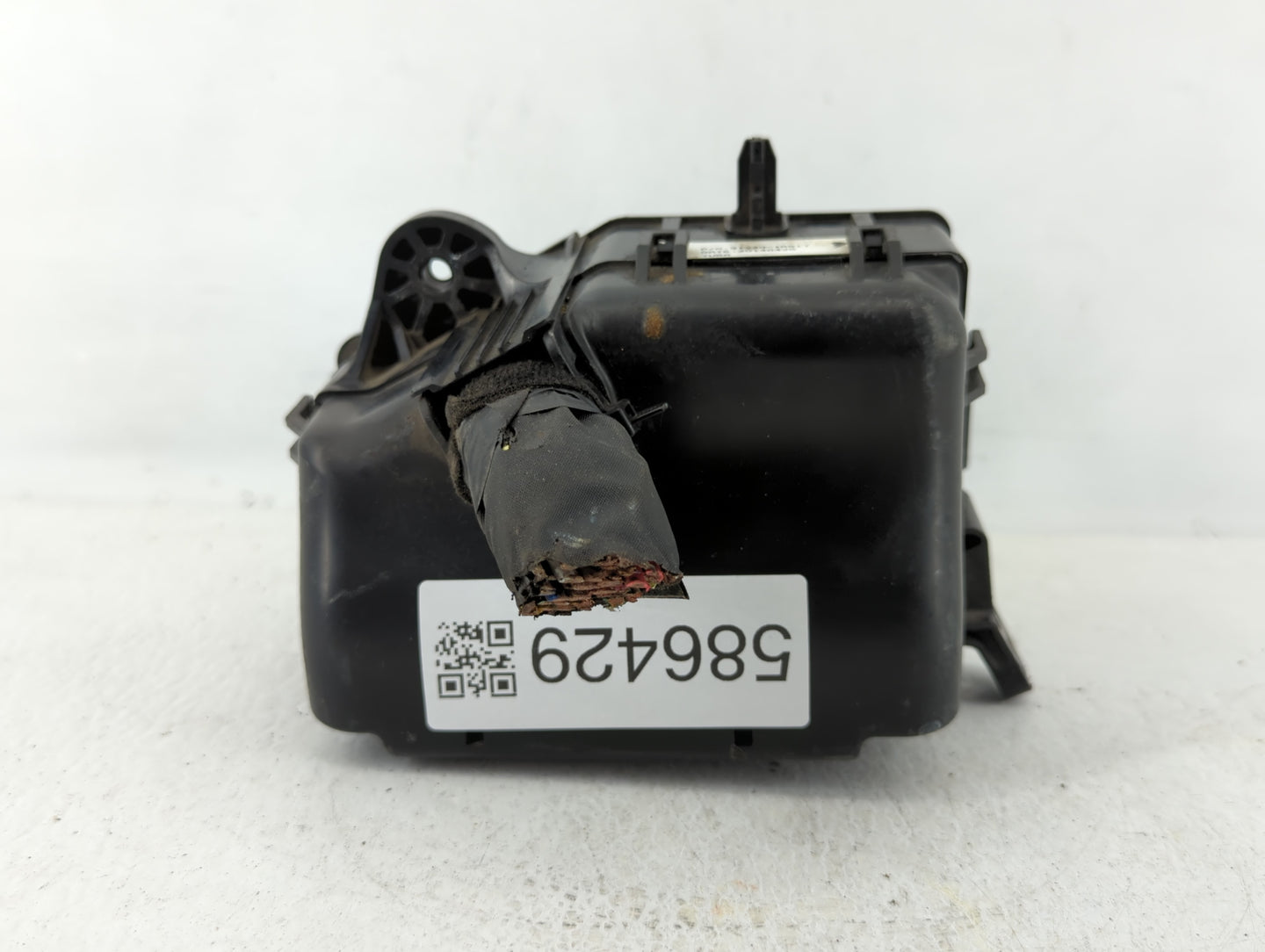 2013-2014 Hyundai Accent Fusebox Fuse Box Panel Relay Module P/N:91220-1R617 Fits Fits 2013 2014 OEM Used Auto Parts - Oemus
