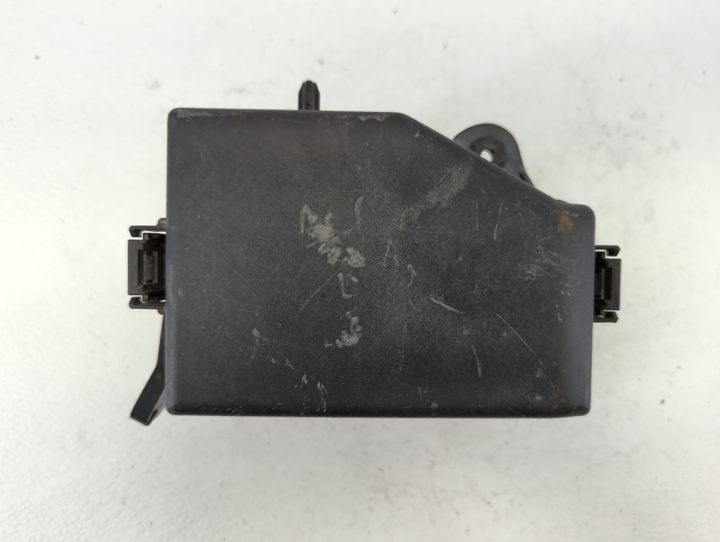 2013-2014 Hyundai Accent Fusebox Fuse Box Panel Relay Module P/N:912201R527 14430-013 Fits Fits 2013 2014 OEM Used Auto Part