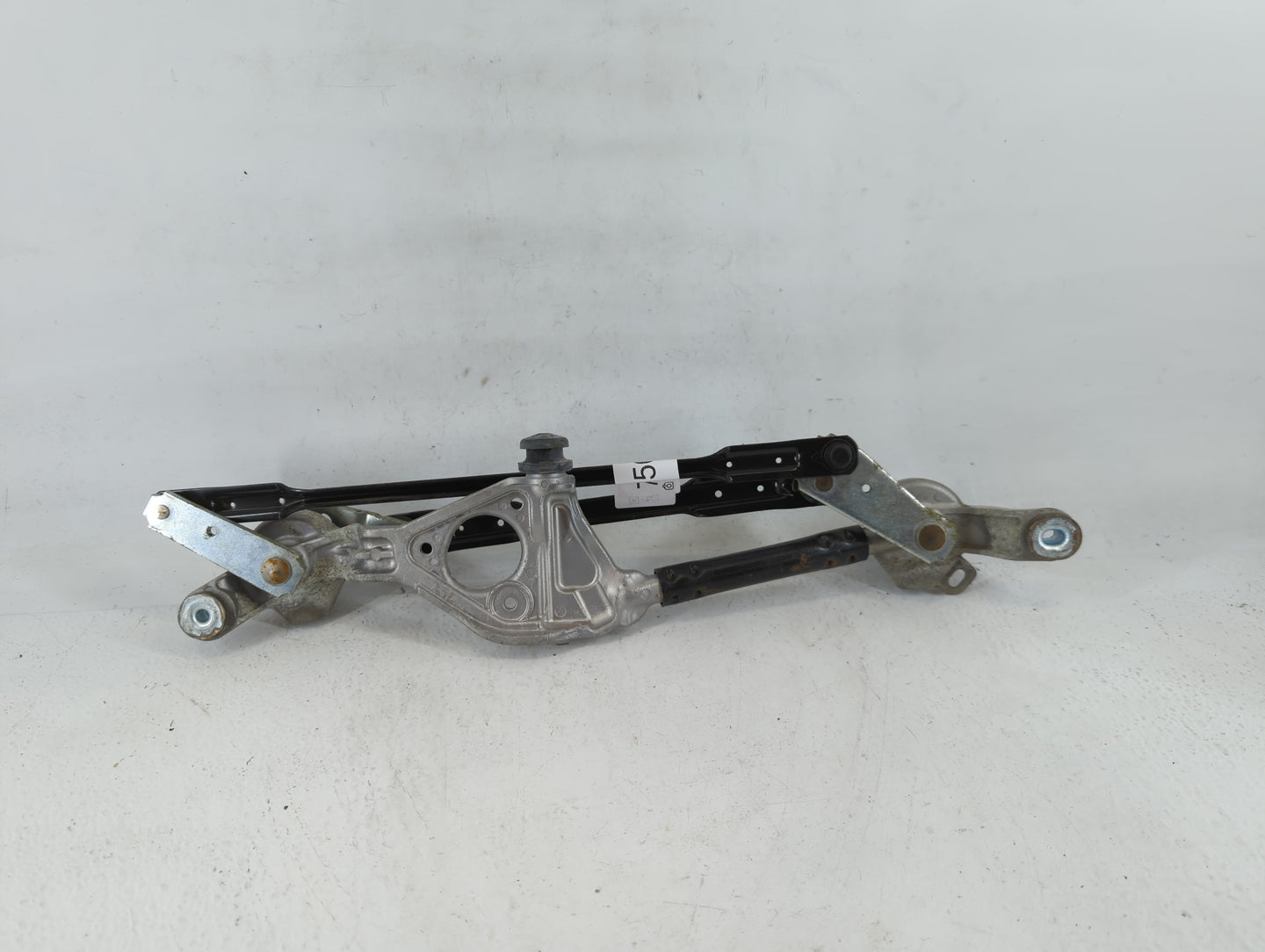 2014 Hyundai Accent Front Windshield Wiper Motor Fits OEM Used Auto Parts - Oemusedautoparts1.com