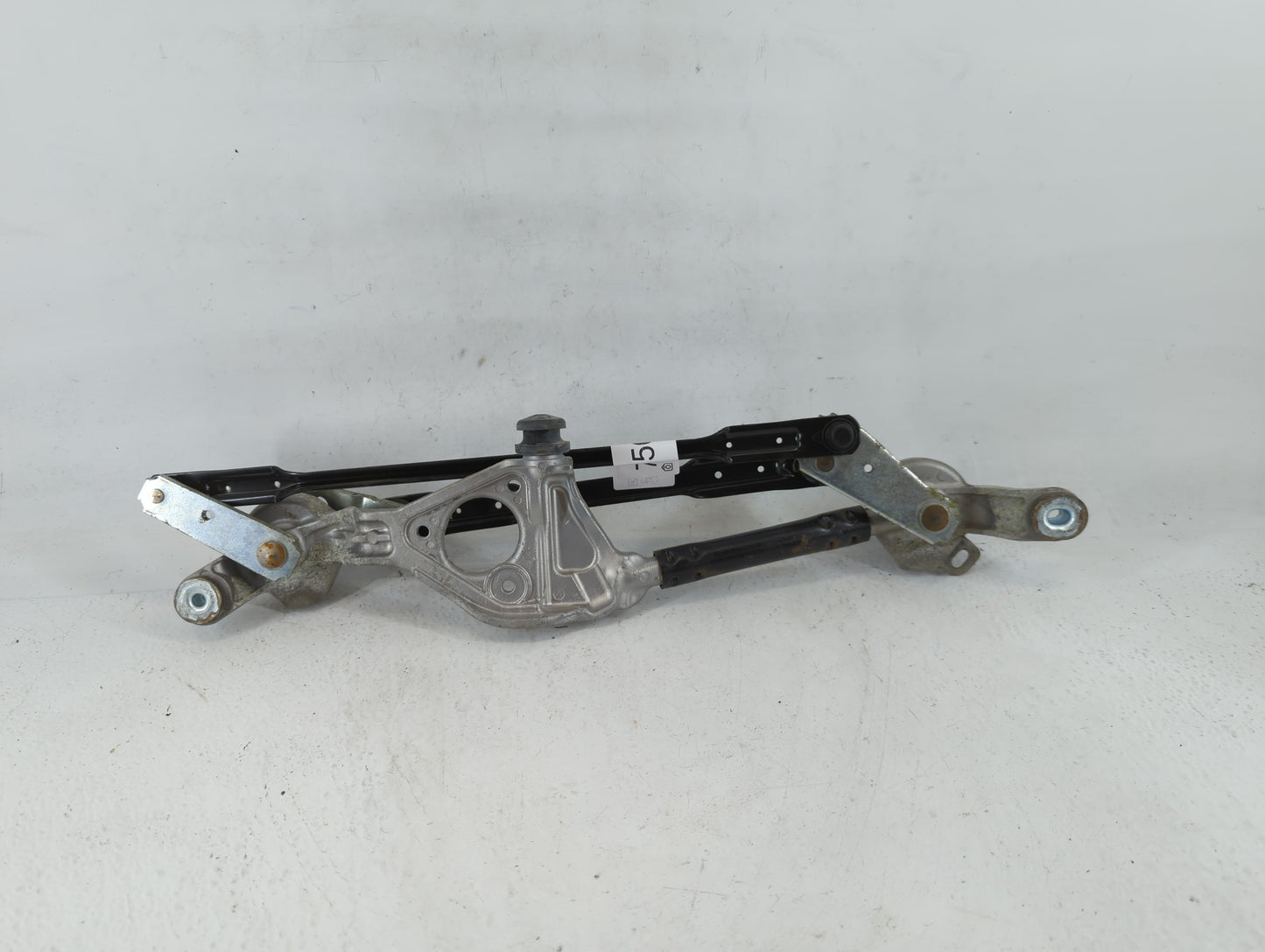 2014 Hyundai Accent Front Windshield Wiper Motor Fits OEM Used Auto Parts - Oemusedautoparts1.com