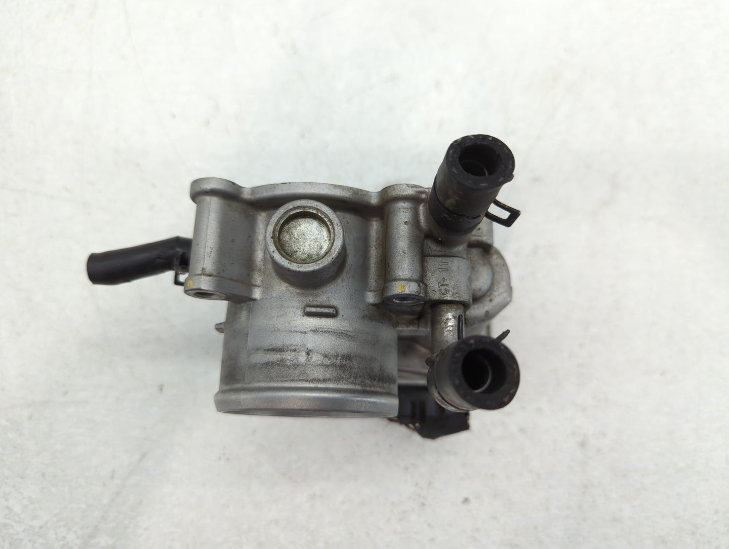 2012-2019 Hyundai Accent Throttle Body P/N:35100-2B300 Fits Fits 2012 2013 2014 2015 2016 2017 2018 2019 OEM Used Auto Parts