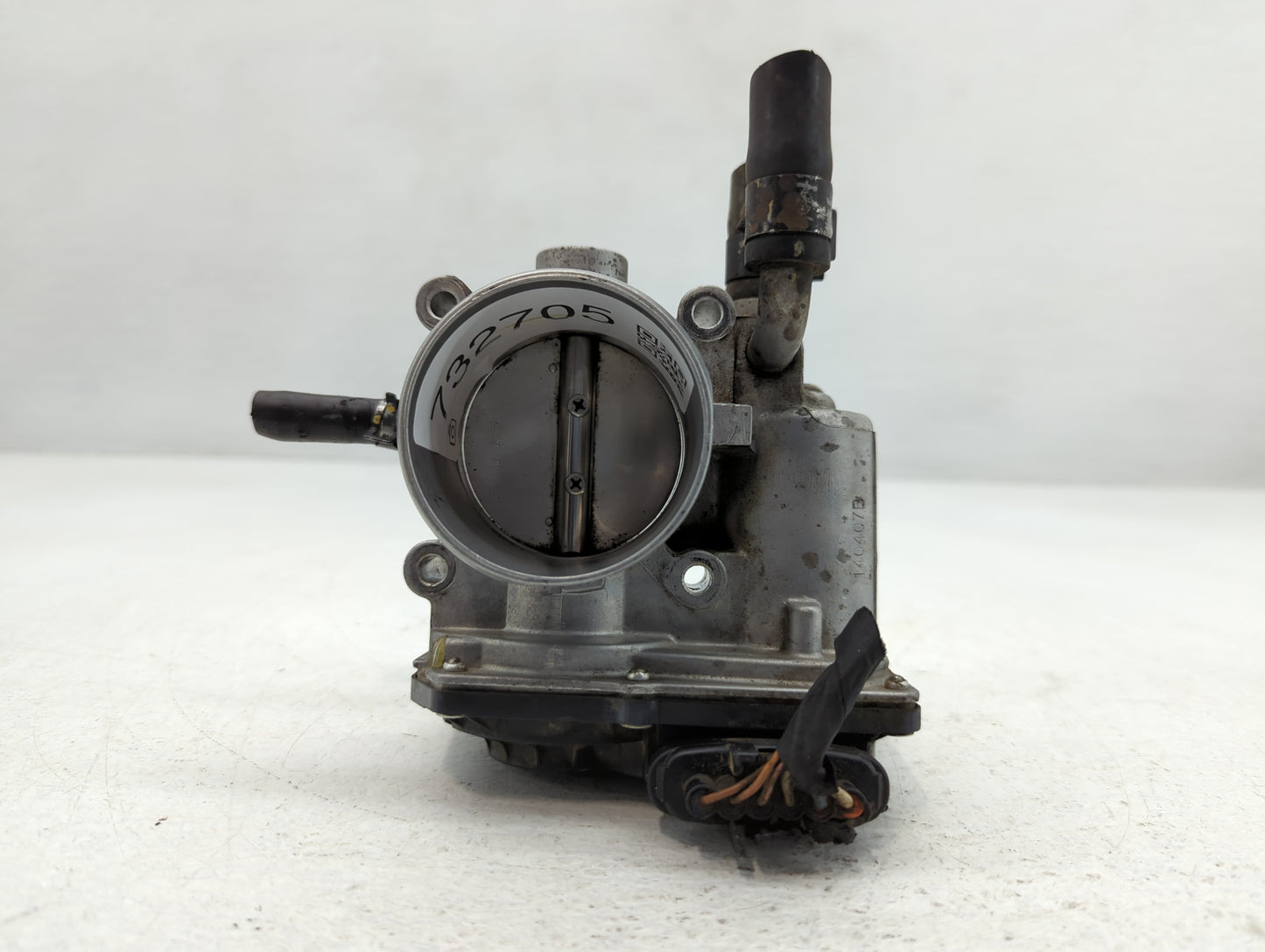2012-2019 Hyundai Accent Throttle Body P/N:35100-2B300 Fits Fits 2012 2013 2014 2015 2016 2017 2018 2019 OEM Used Auto Parts