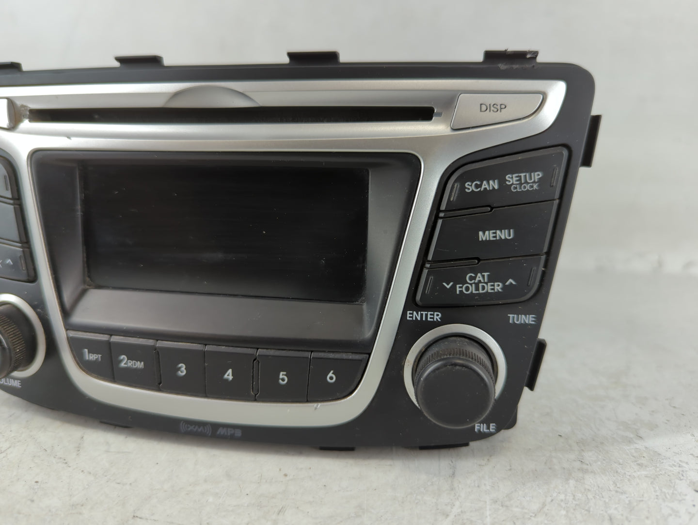 2014-2014 Hyundai Accent Am Fm Cd Player Radio Receiver - Oemusedautoparts1.com