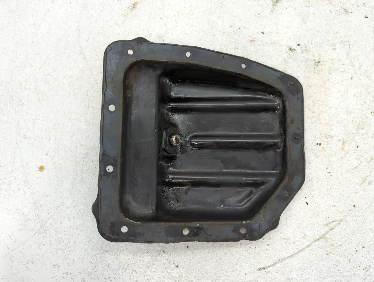 2012-2019 Hyundai Accent Engine Oil Pan P/N:1403114401 Fits Fits 2010 2011 2012 2013 2014 2015 2016 2017 2018 2019 OEM Used 