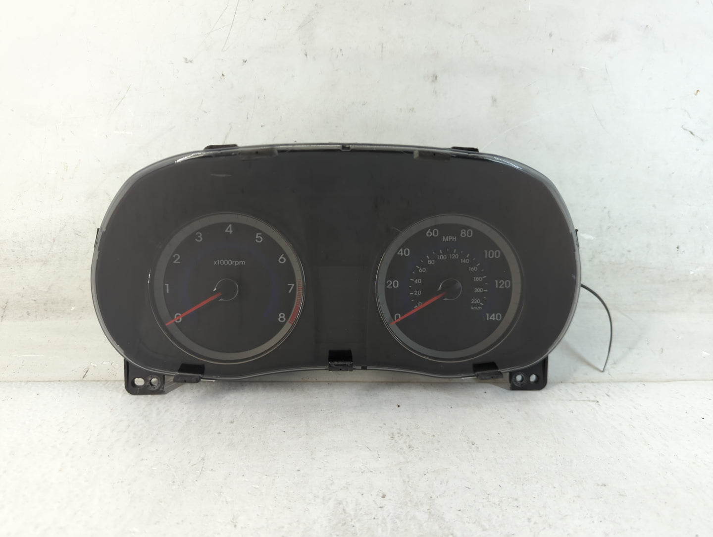 2013-2014 Hyundai Accent Instrument Cluster Speedometer Gauges P/N:94001-1R015 Fits Fits 2013 2014 OEM Used Auto Parts - Oem