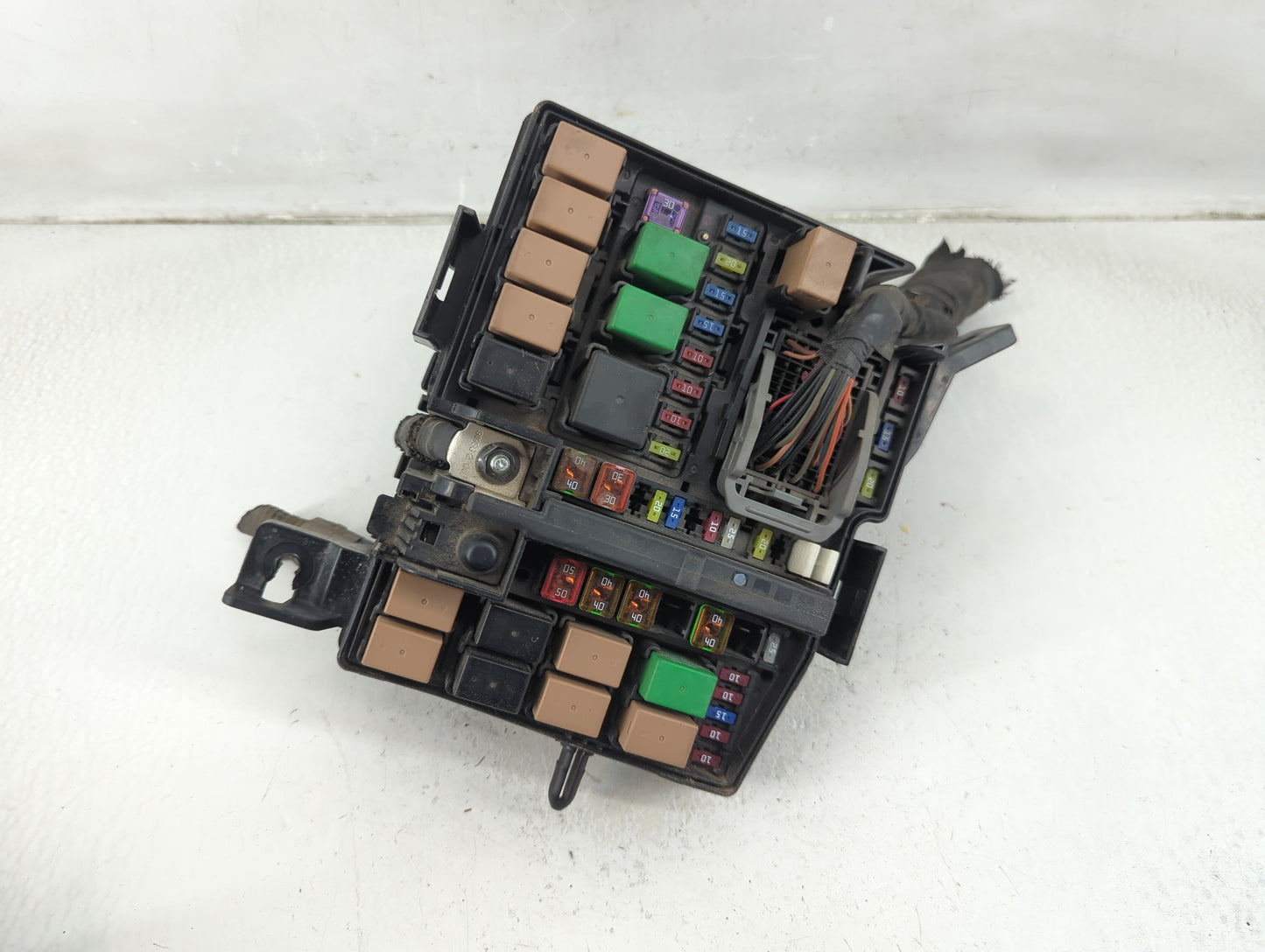 2014 Hyundai Azera Fusebox Fuse Box Panel Relay Module P/N:91950-2T810 Fits OEM Used Auto Parts - Oemusedautoparts1.com