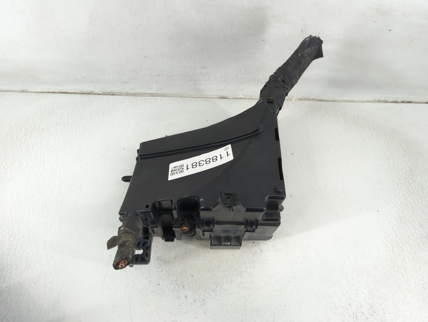 2014 Hyundai Azera Fusebox Fuse Box Panel Relay Module P/N:91950-2T810 Fits OEM Used Auto Parts - Oemusedautoparts1.com