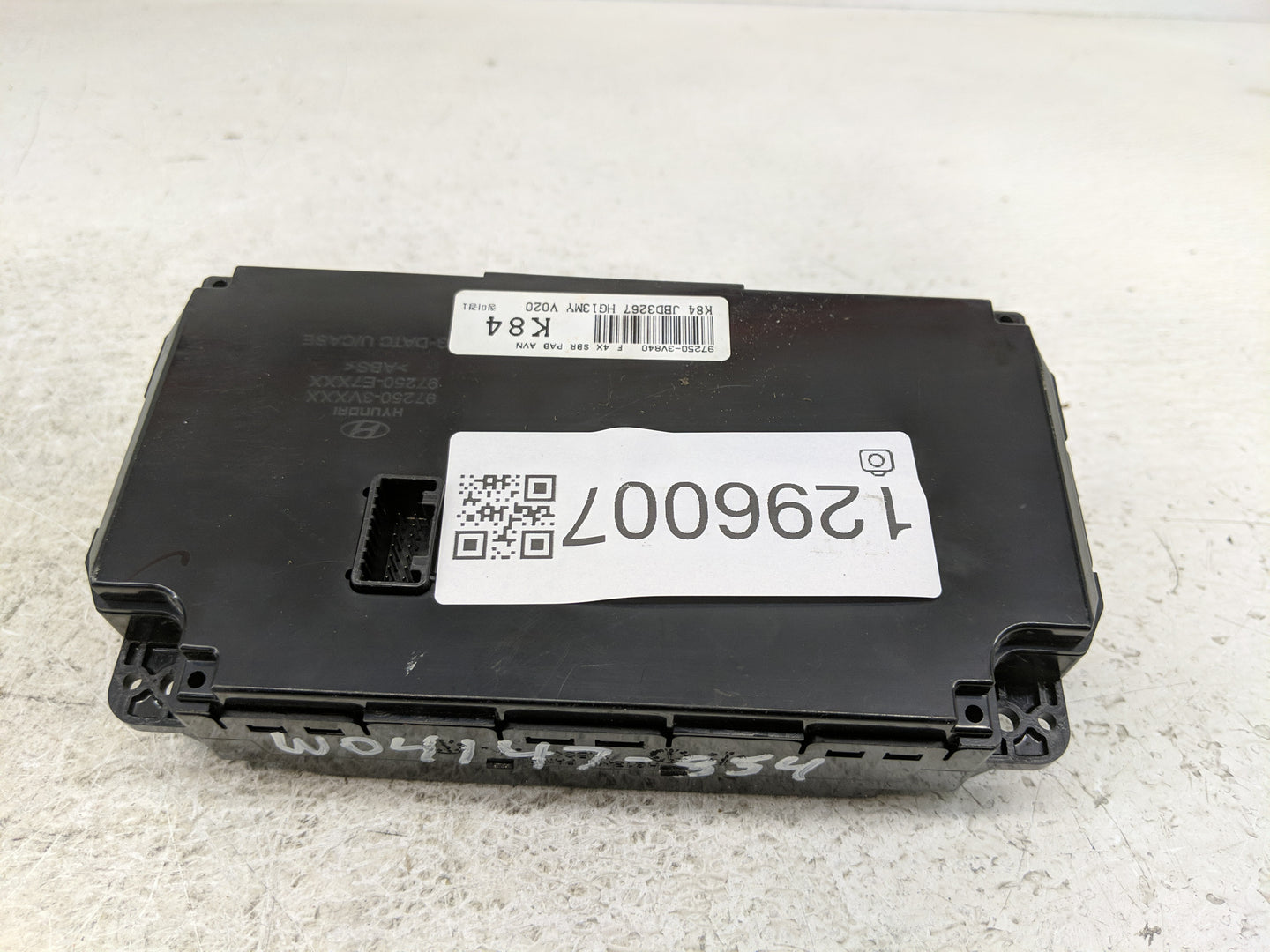 2014 Hyundai Azera Climate Control Module Temperature AC/Heater Replacement P/N:97250-3V840 Fits OEM Used Auto Parts - Oemus