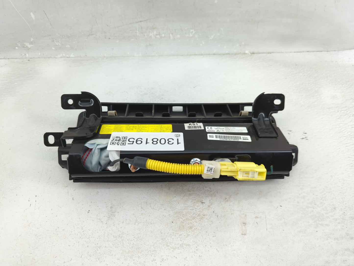 2013-2016 Hyundai Azera Air Bag Driver Left Knee OEM P/N:HGKA0E3EAY0099 Fits Fits 2013 2014 2015 2016 OEM Used Auto Parts - 