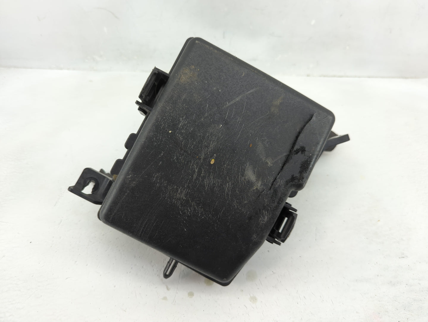 2014 Hyundai Azera Fusebox Fuse Box Panel Relay Module P/N:91950-2T810 Fits OEM Used Auto Parts - Oemusedautoparts1.com