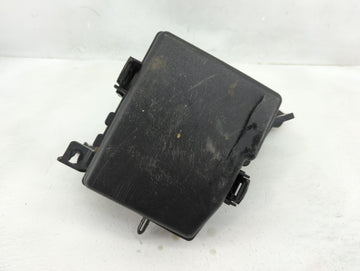 2014 Hyundai Azera Fusebox Fuse Box Panel Relay Module P/N:91950-2T810 Fits OEM Used Auto Parts - Oemusedautoparts1.com