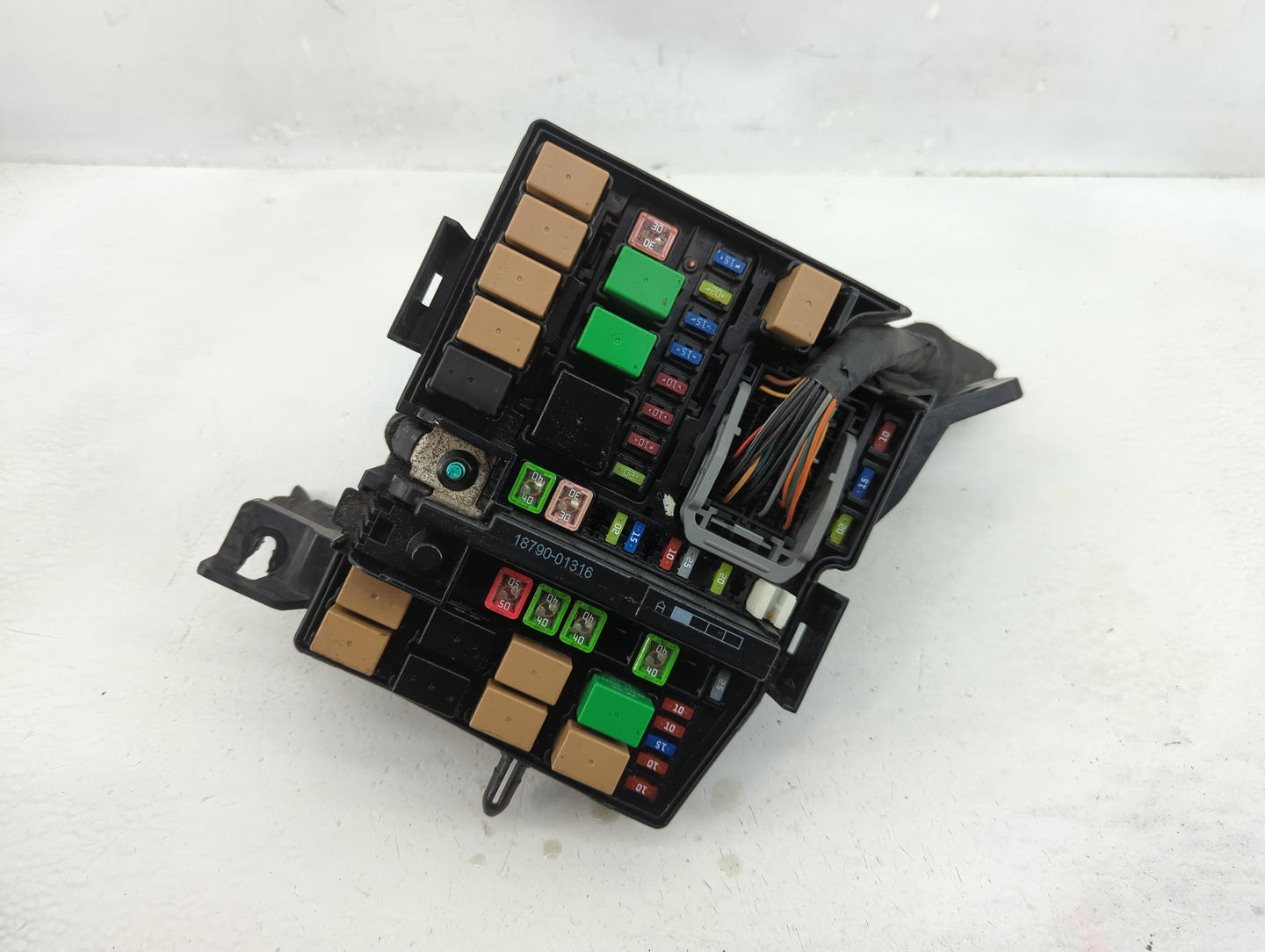 2014 Hyundai Azera Fusebox Fuse Box Panel Relay Module P/N:91950-2T810 Fits OEM Used Auto Parts - Oemusedautoparts1.com