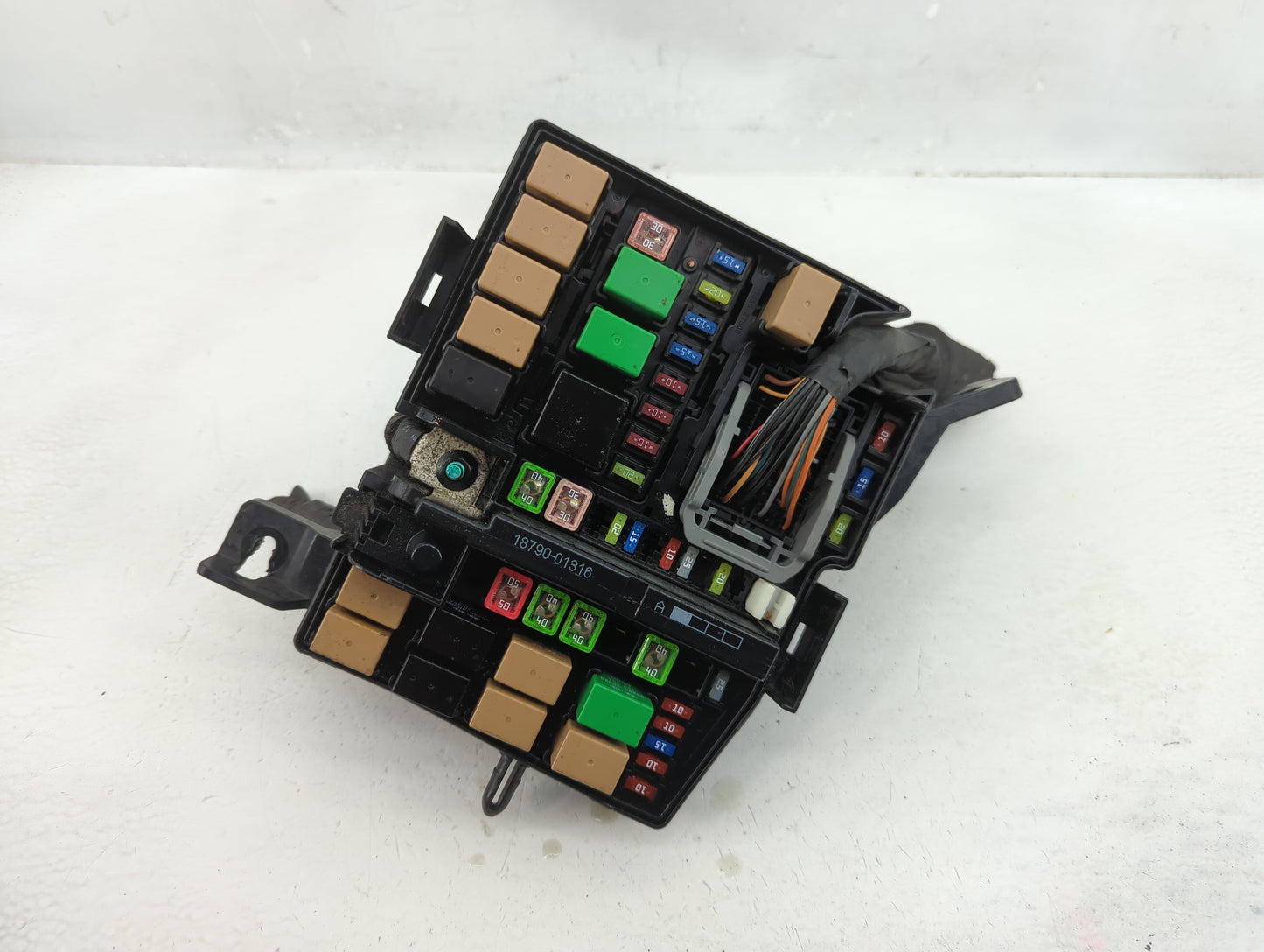 2014 Hyundai Azera Fusebox Fuse Box Panel Relay Module P/N:91950-2T810 Fits OEM Used Auto Parts - Oemusedautoparts1.com