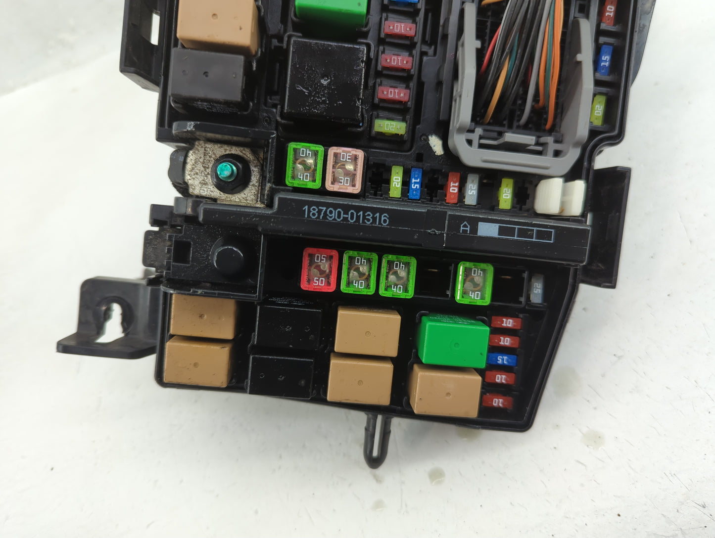 2014 Hyundai Azera Fusebox Fuse Box Panel Relay Module P/N:91950-2T810 Fits OEM Used Auto Parts - Oemusedautoparts1.com