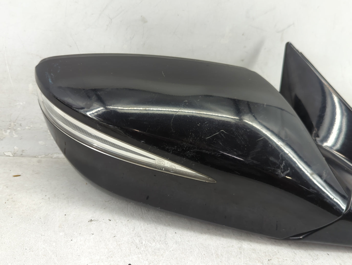 2014 Hyundai Azera Passenger Side View Mirror - Right Door Mirror OEM Used - Oemusedautoparts1.com