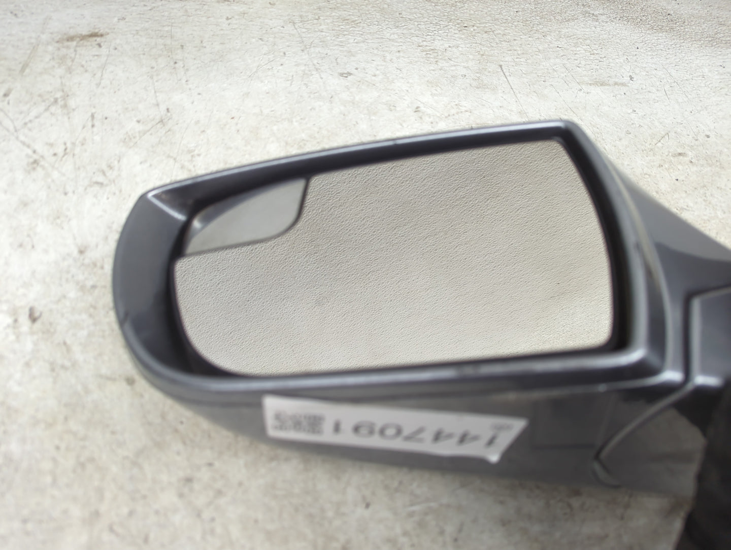 2014 Hyundai Azera Driver Side View Mirror - Left Door Mirror OEM Used - Oemusedautoparts1.com
