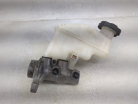 2012-2017 Hyundai Azera Brake Master Cylinder 1512578 - Oemusedautoparts1.com
