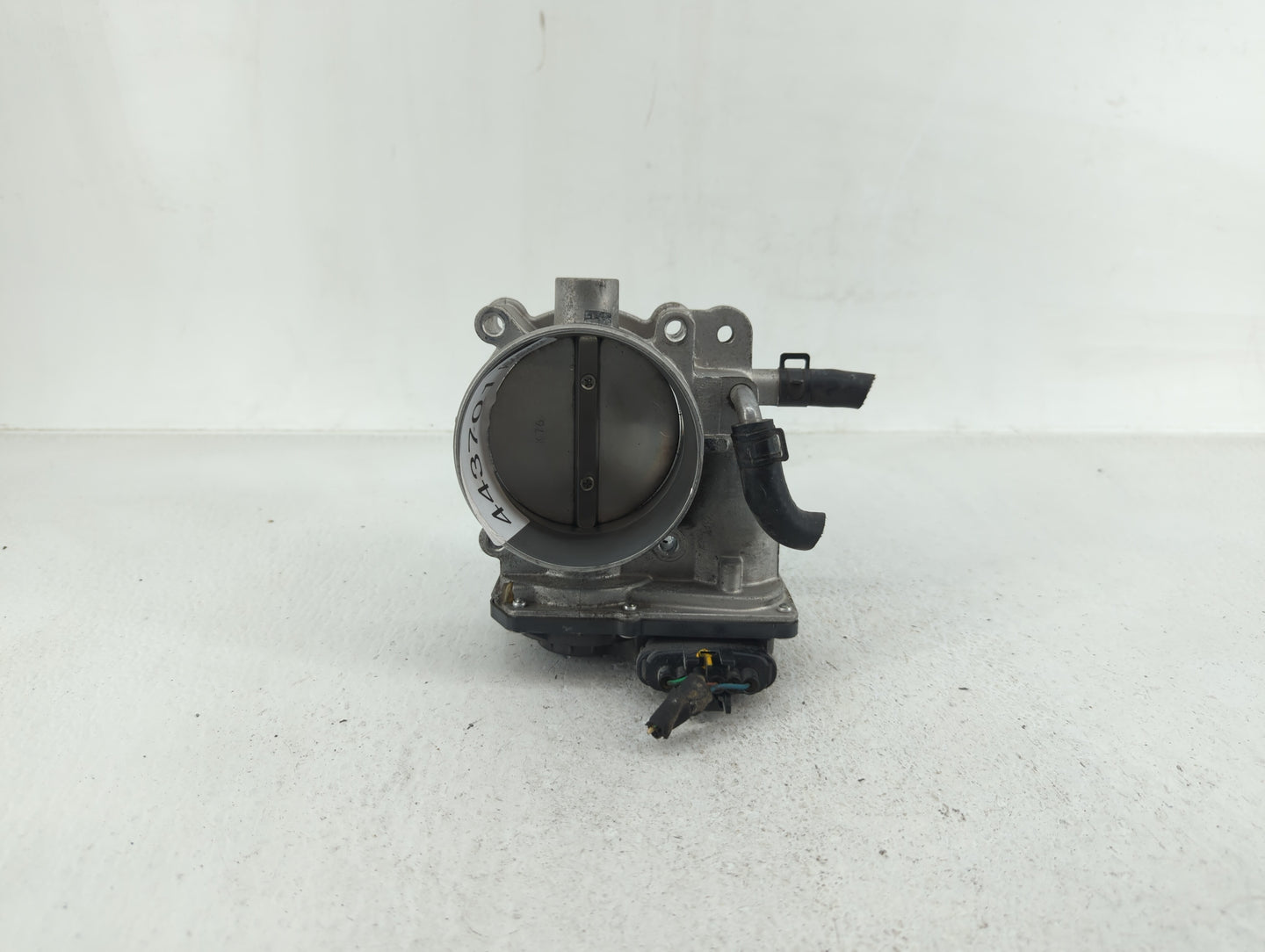 2012-2017 Hyundai Azera Throttle Body P/N:35100-3CAA0 Fits Fits 2012 2013 2014 2015 2016 2017 2018 OEM Used Auto Parts - Oem