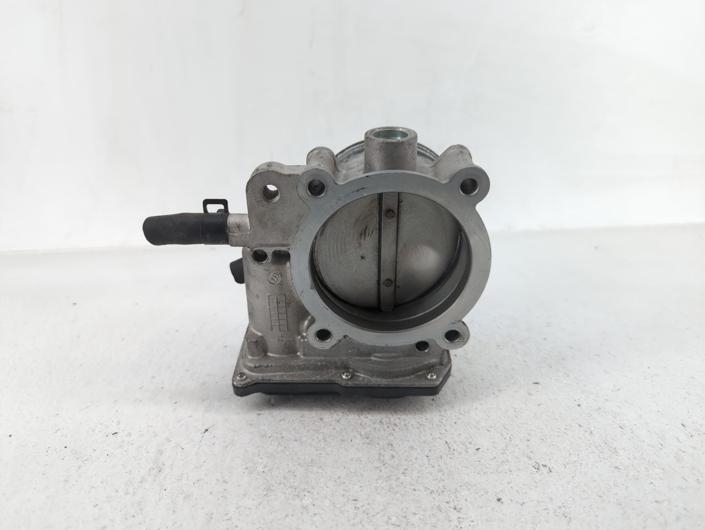 2012-2017 Hyundai Azera Throttle Body P/N:35100-3CAA0 Fits Fits 2012 2013 2014 2015 2016 2017 2018 OEM Used Auto Parts - Oem