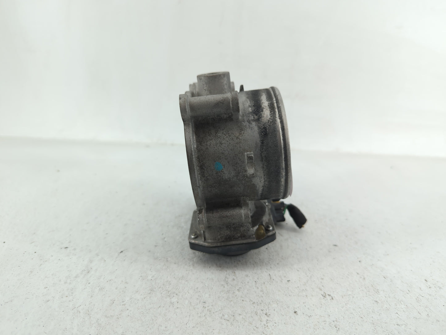 2012-2017 Hyundai Azera Throttle Body P/N:35100-3CAA0 Fits Fits 2012 2013 2014 2015 2016 2017 2018 OEM Used Auto Parts - Oem