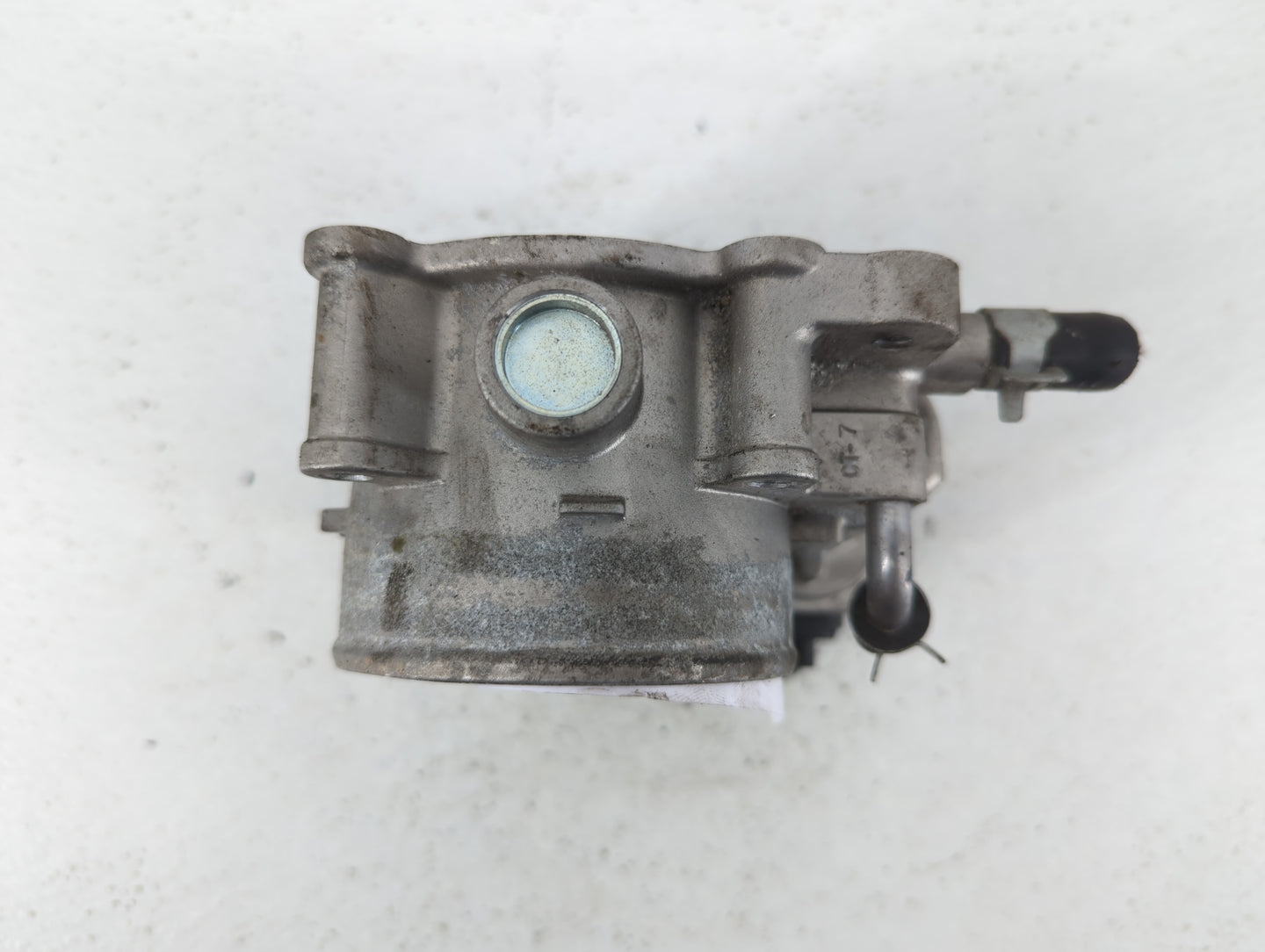 2012-2017 Hyundai Azera Throttle Body P/N:35100-3CAA0 Fits Fits 2012 2013 2014 2015 2016 2017 2018 OEM Used Auto Parts - Oem