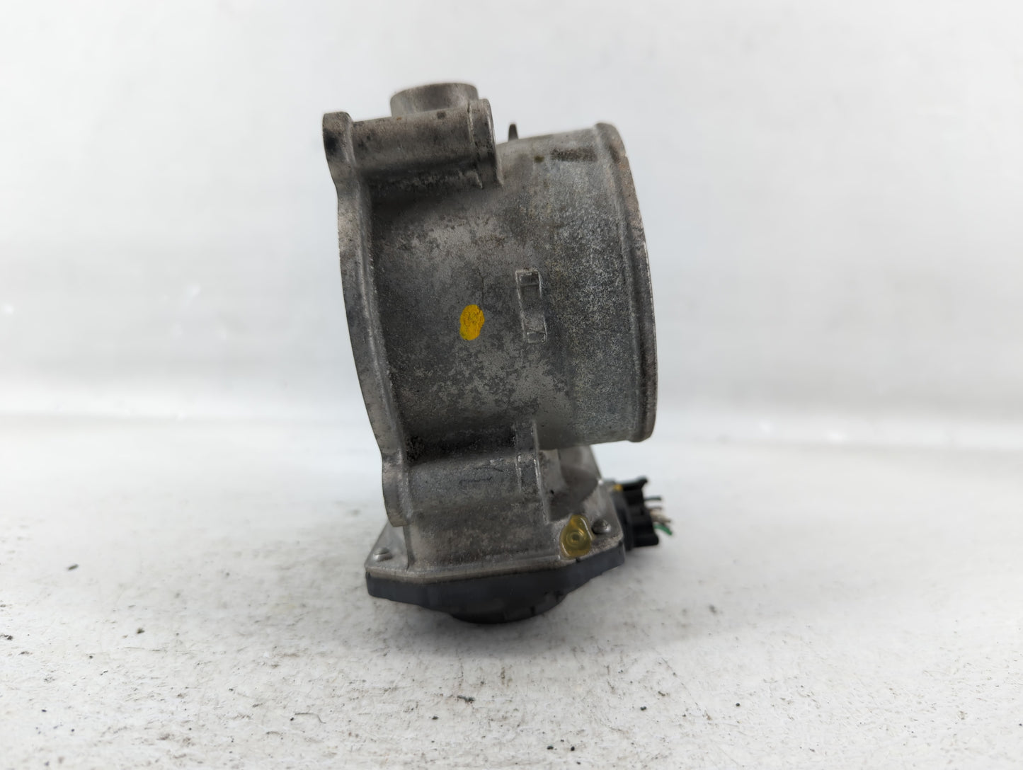 2012-2017 Hyundai Azera Throttle Body P/N:35100-3CAA0 Fits Fits 2012 2013 2014 2015 2016 2017 2018 OEM Used Auto Parts - Oem