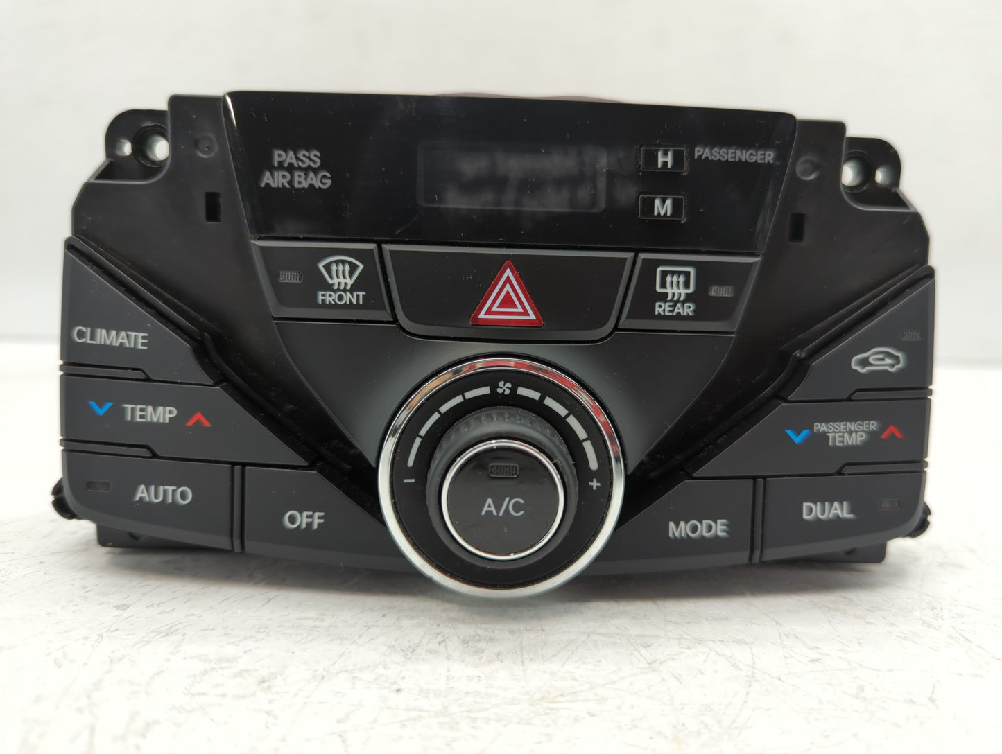 2014 Hyundai Azera Climate Control Module Temperature AC/Heater Replacement P/N:97250-3V840 Fits OEM Used Auto Parts - Oemus