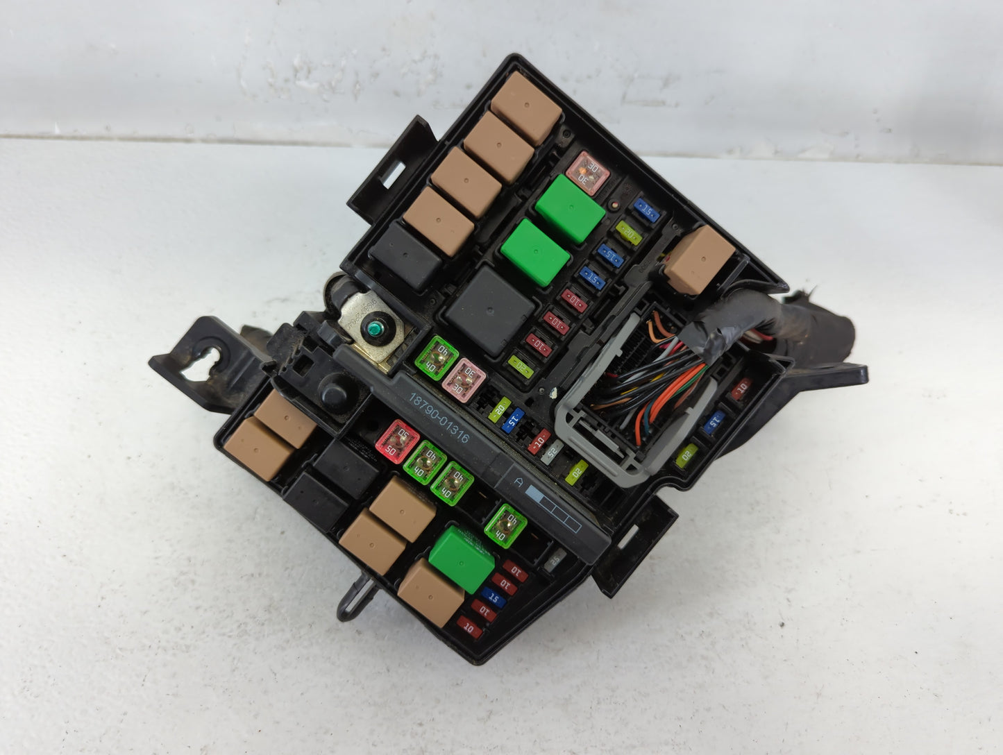 2014 Hyundai Azera Fusebox Fuse Box Panel Relay Module P/N:91208-3V010 1402140365 Fits OEM Used Auto Parts - Oemusedautopart