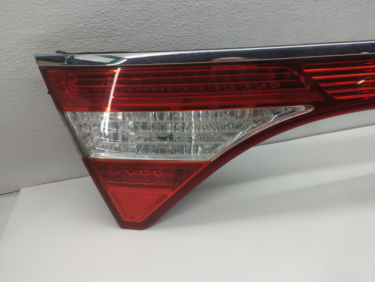 2014-2017 Hyundai Azera Tail Light Assembly Passenger Right OEM P/N:92403-3V01 Fits Fits 2014 2015 2016 2017 OEM Used Auto P