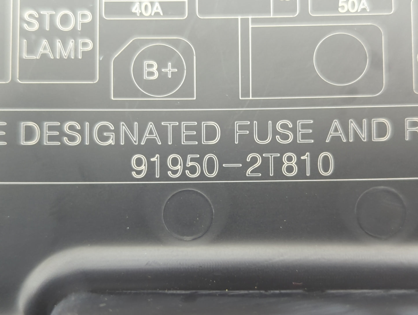 2014 Hyundai Azera Fusebox Fuse Box Panel Relay Module P/N:91950-2T810 Fits OEM Used Auto Parts - Oemusedautoparts1.com