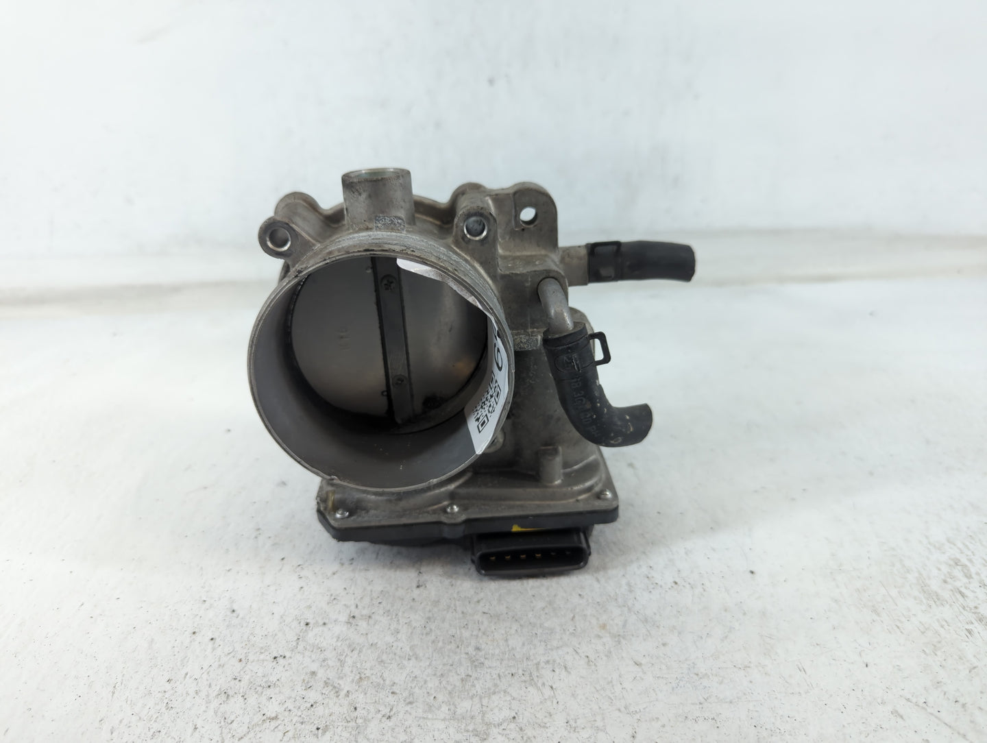 2012-2017 Hyundai Azera Throttle Body P/N:35100-3CAA0 Fits Fits 2012 2013 2014 2015 2016 2017 2018 OEM Used Auto Parts - Oem