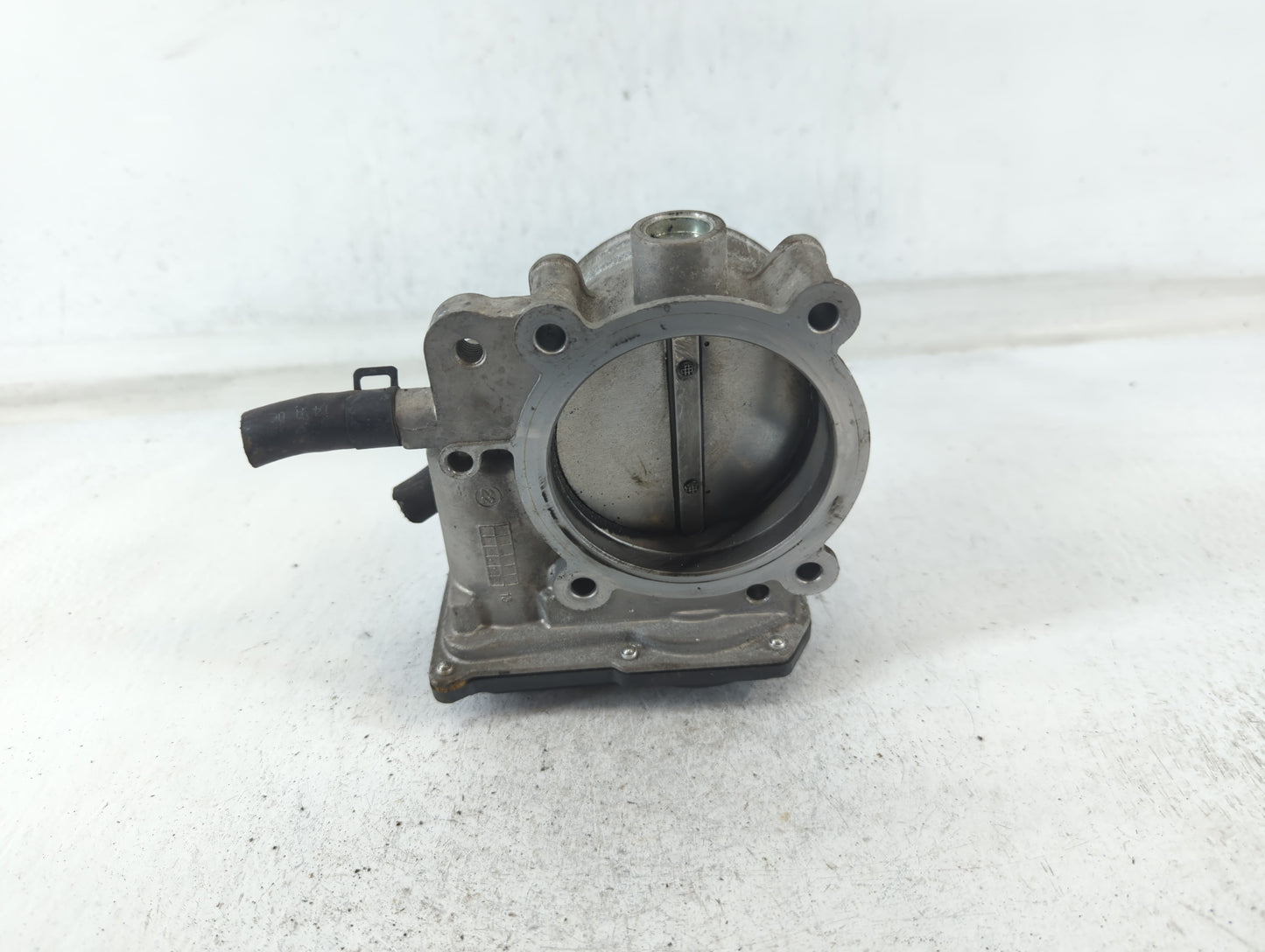 2012-2017 Hyundai Azera Throttle Body P/N:35100-3CAA0 Fits Fits 2012 2013 2014 2015 2016 2017 2018 OEM Used Auto Parts - Oem