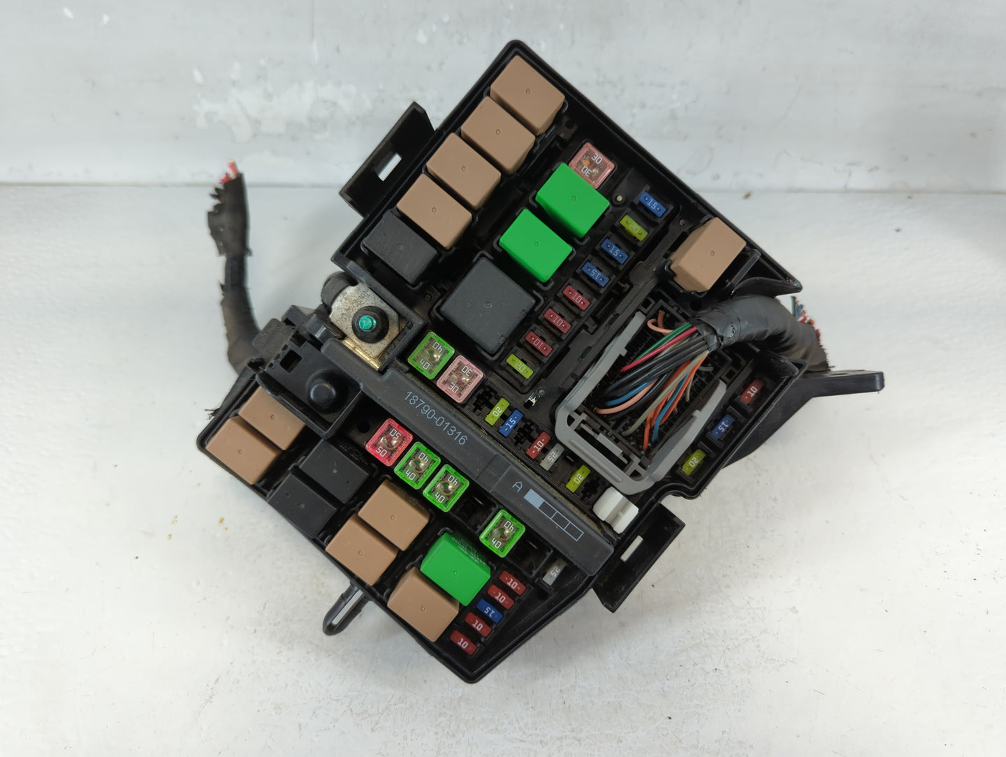 2014 Hyundai Azera Fusebox Fuse Box Panel Relay Module P/N:91208 3V010 Fits OEM Used Auto Parts - Oemusedautoparts1.com