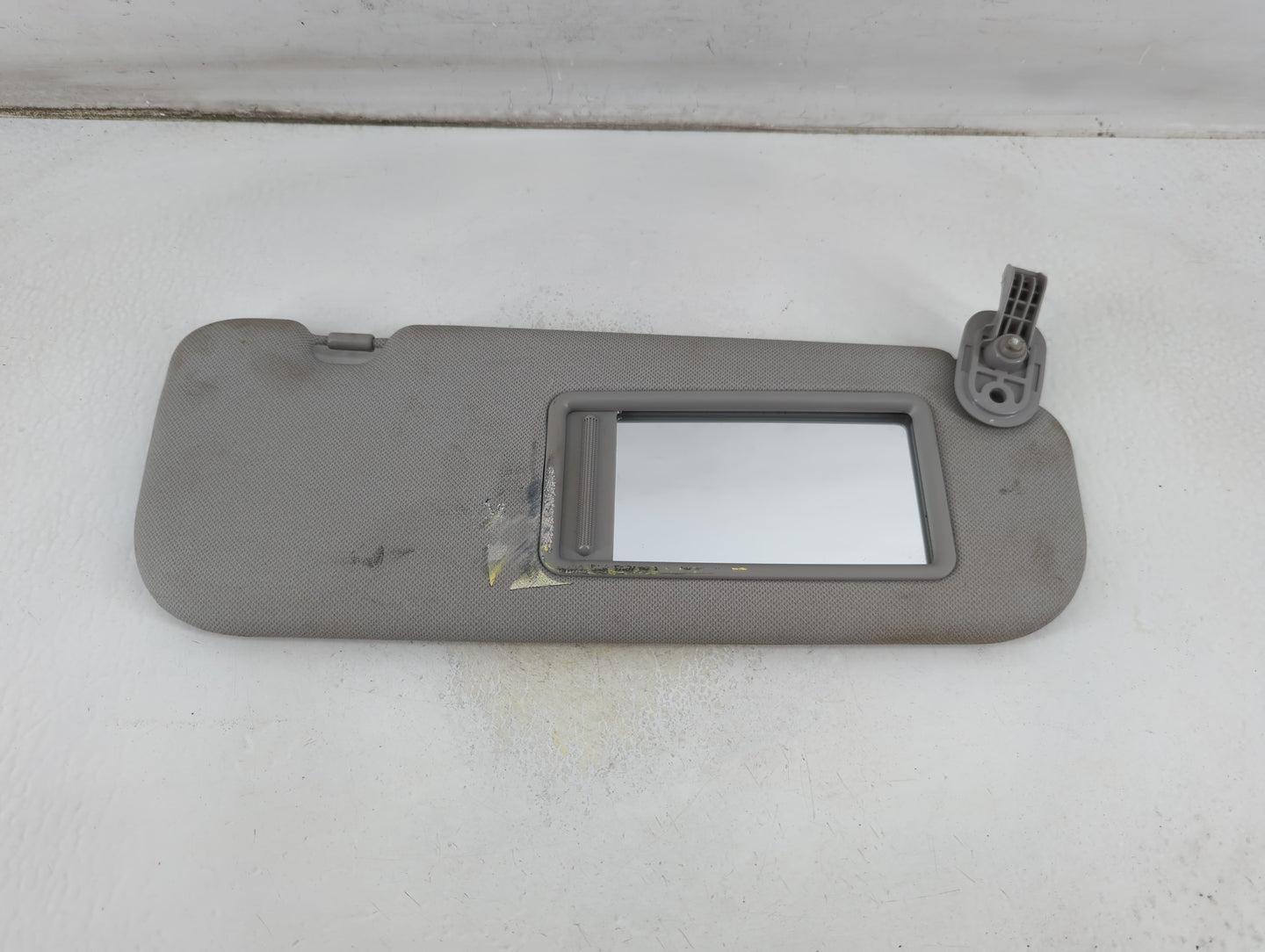 2014-2016 Hyundai Elantra Sun Visor Shade Replacement Passenger Right Mirror Fits Fits 2014 2015 2016 OEM Used Auto Parts - 