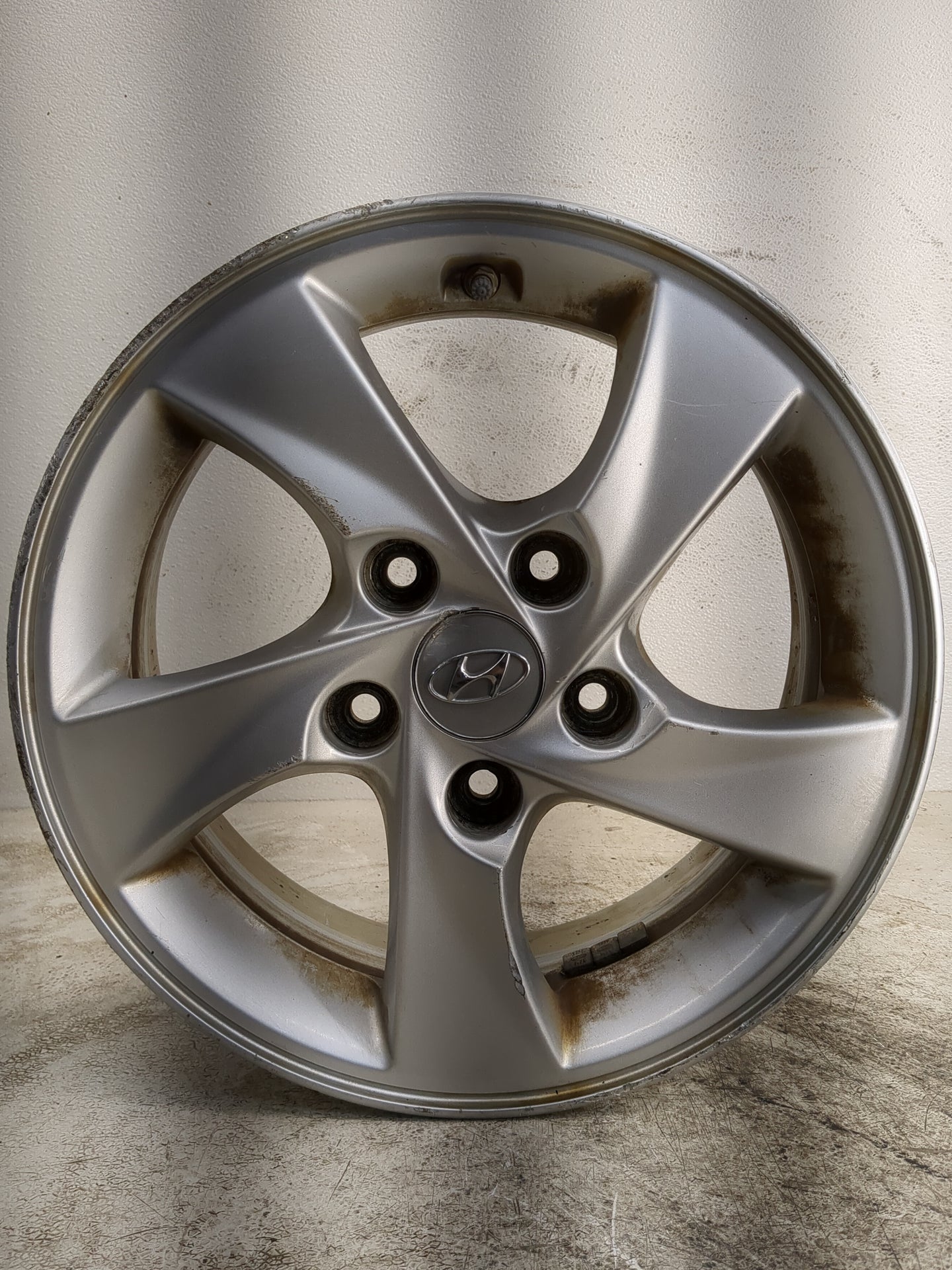 2014-2016 Hyundai Elantra Oem Wheel Rim - Oemusedautoparts1.com