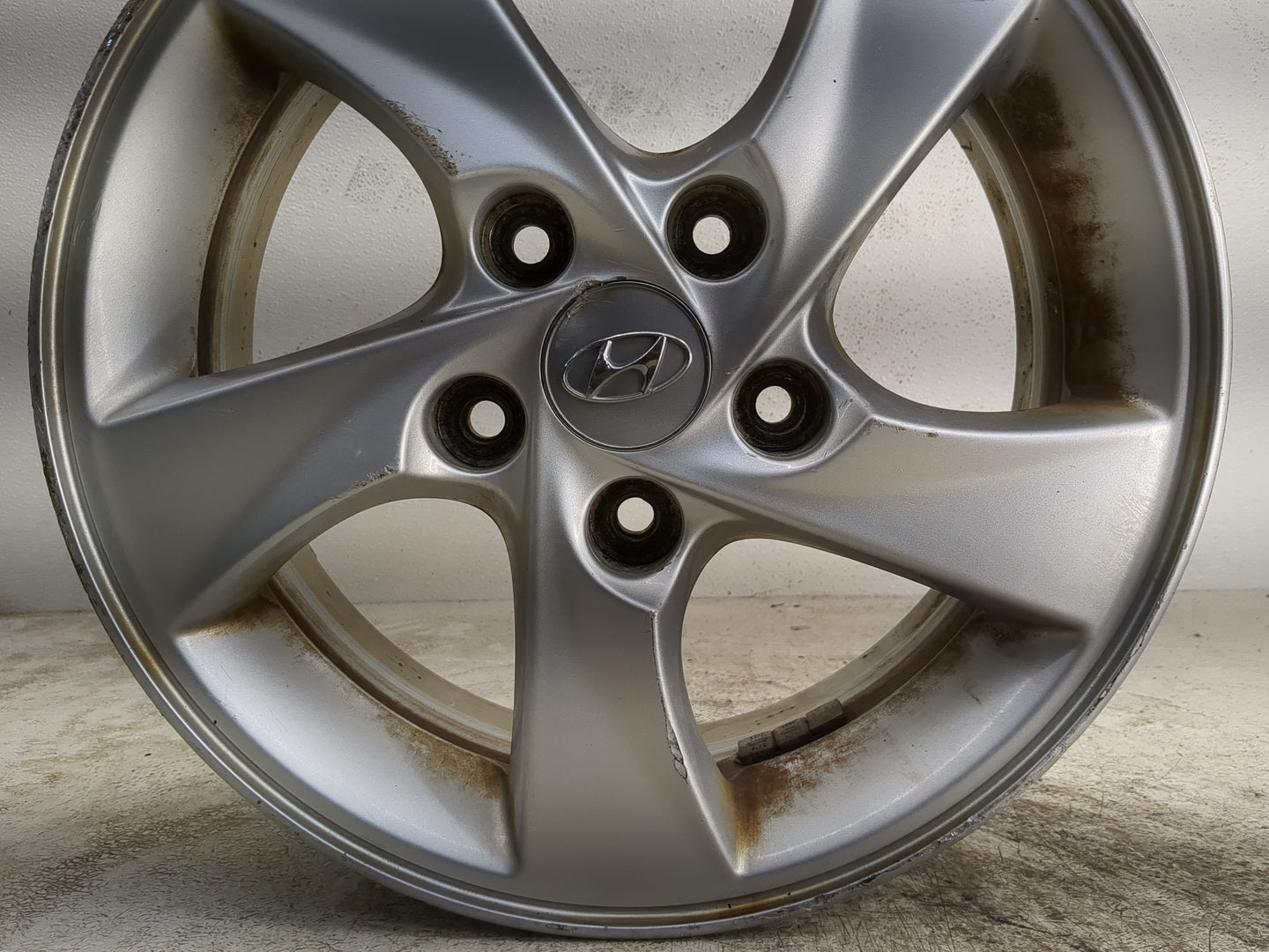 2014-2016 Hyundai Elantra Oem Wheel Rim - Oemusedautoparts1.com