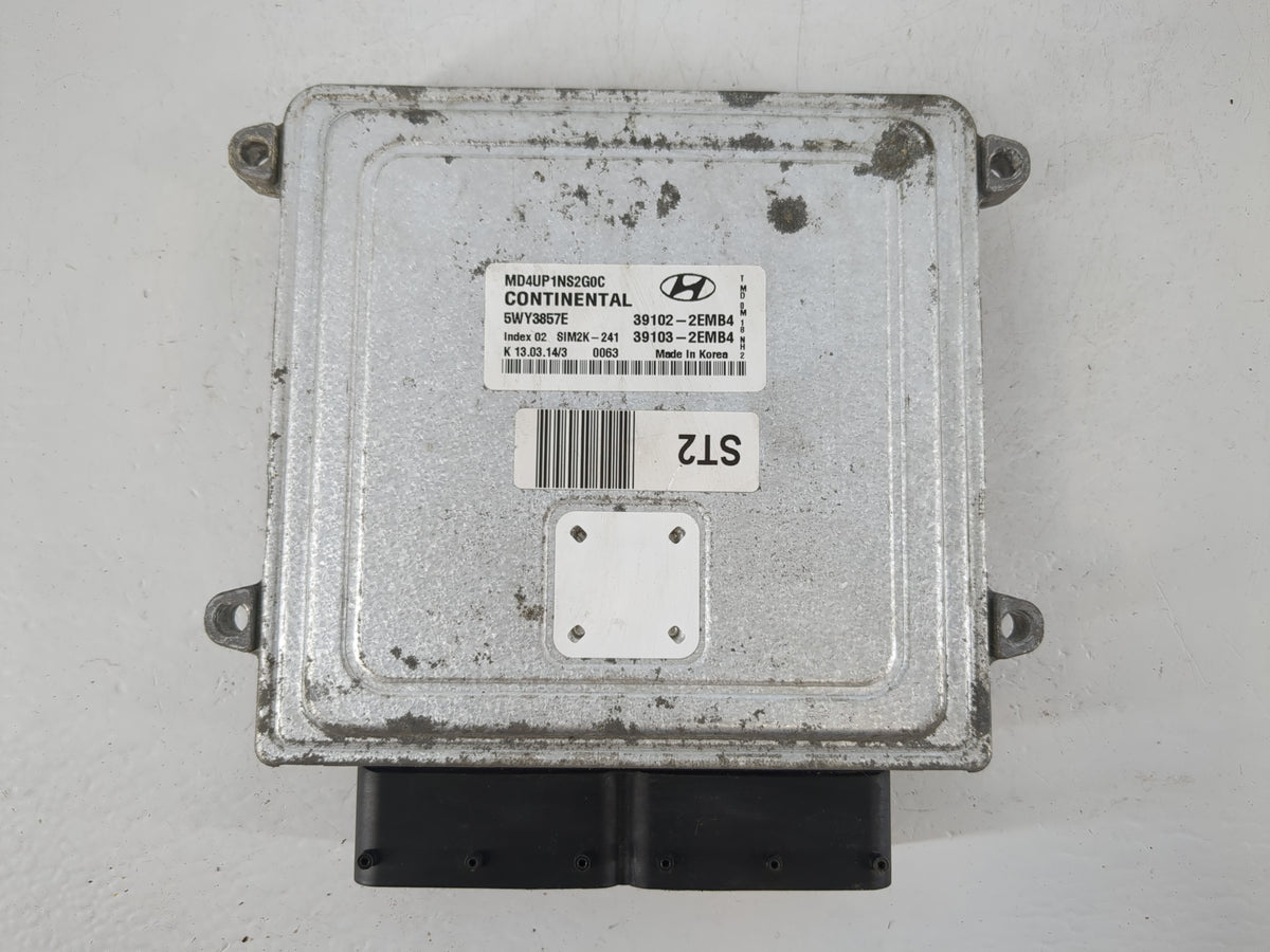 2014 Hyundai Elantra PCM Engine Control Computer ECU ECM PCU OEM P/N:39102-2EMB4 39103-2EMB4 Fits OEM Used Auto Parts - Oemu