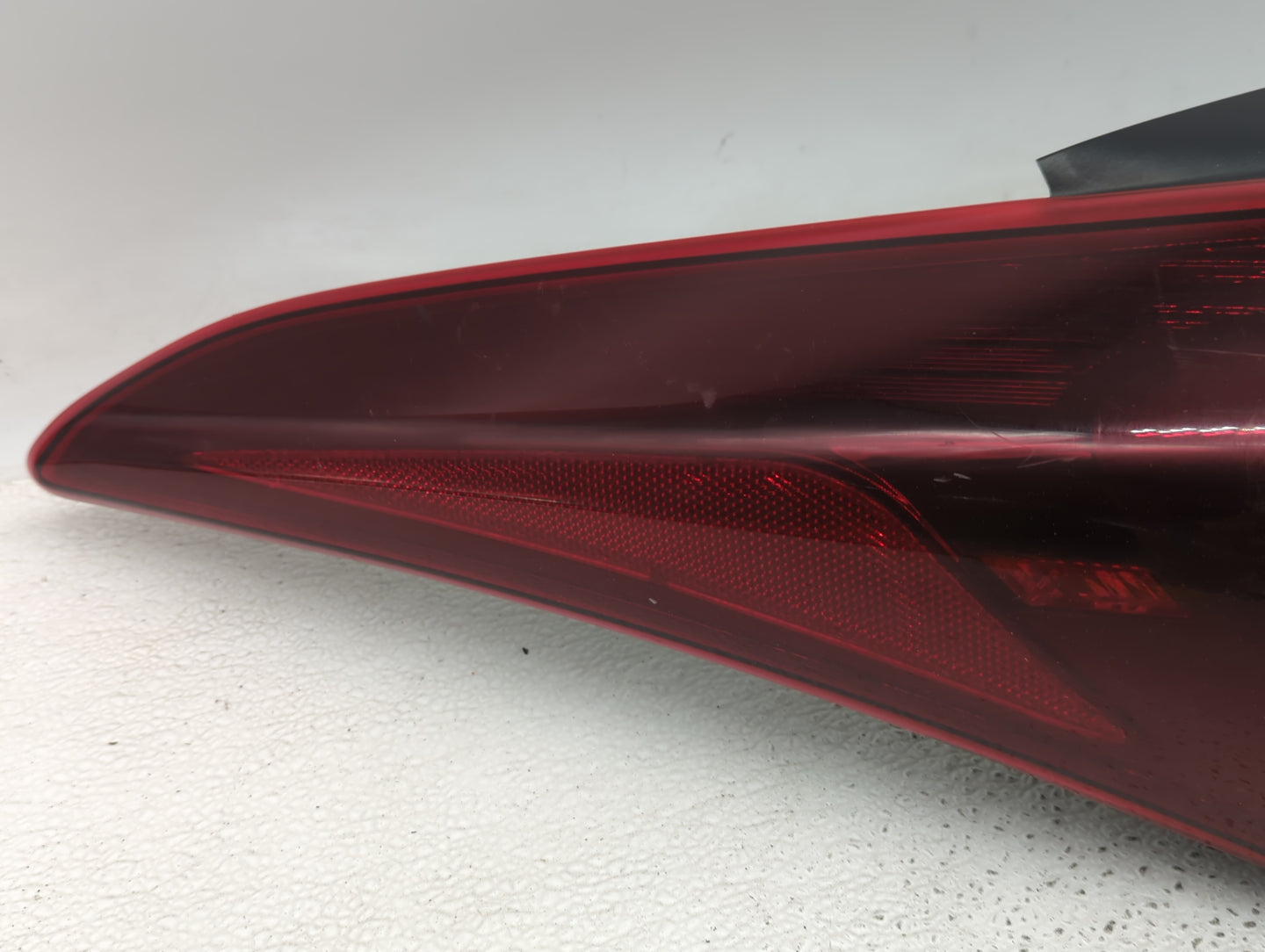 2014-2016 Hyundai Elantra Tail Light Assembly Driver Left OEM Fits Fits 2014 2015 2016 OEM Used Auto Parts - Oemusedautopart