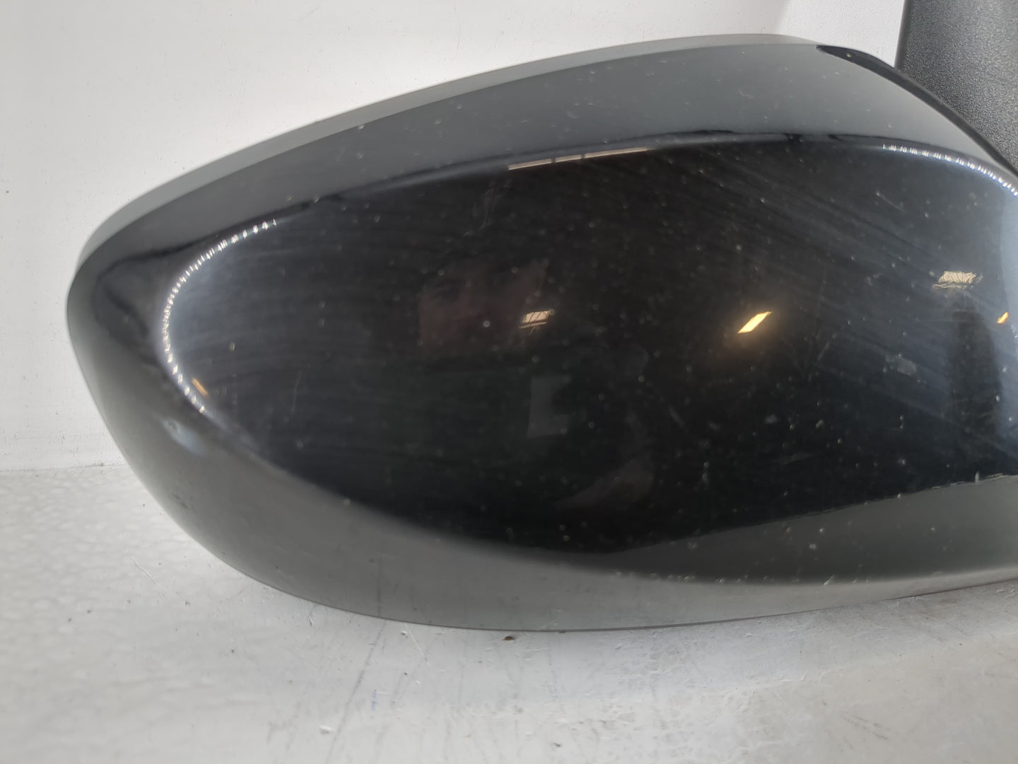 2014-2017 Hyundai Elantra Passenger Side View Mirror - Right Door Mirror OEM Used - Oemusedautoparts1.com