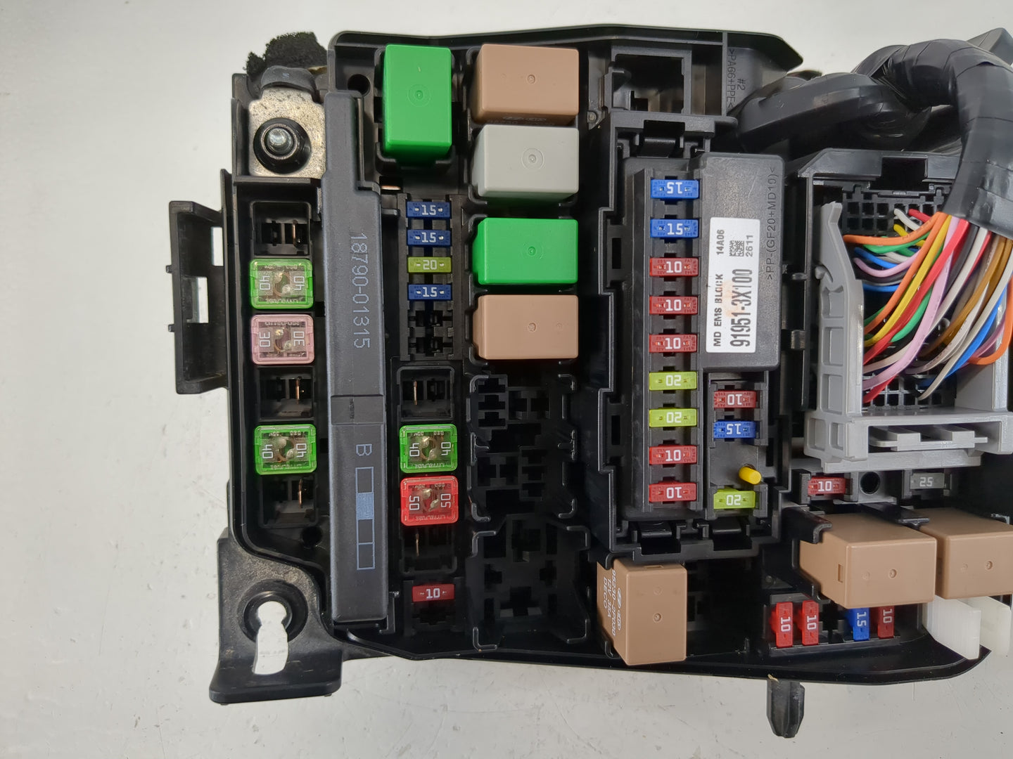 2014-2016 Hyundai Elantra Fusebox Fuse Box Panel Relay Module P/N:91266 3X030 Fits Fits 2014 2015 2016 OEM Used Auto Parts -