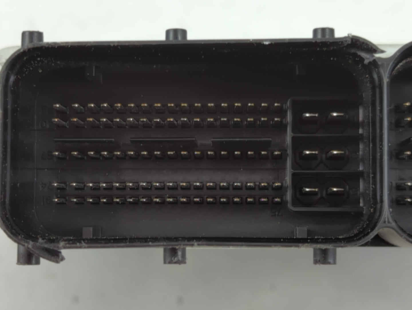 2014-2016 Hyundai Elantra PCM Engine Control Computer ECU ECM PCU OEM P/N:39102-2EML4 Fits Fits 2014 2015 2016 OEM Used Auto